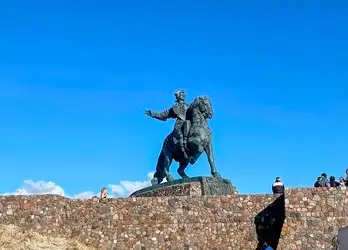 Памятник Елизавете в Балтийске
